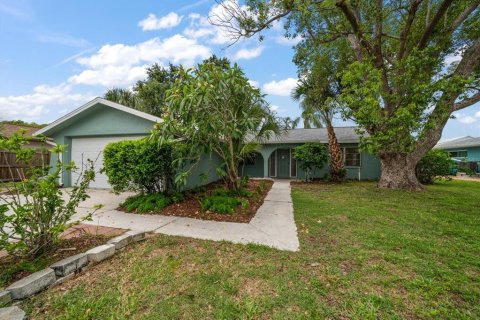 Casa en venta en Apollo Beach, Florida, 3 dormitorios, 147.71 m2 № 1813225 - foto 1