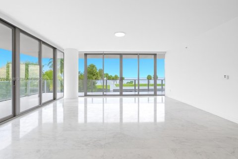 Condo in Key Biscayne, Florida, 4 bedrooms № 2082299 - photo 3