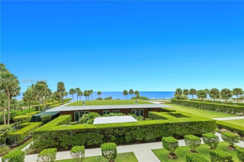 Condo in Key Biscayne, Florida, 4 bedrooms № 2082299 - photo 2
