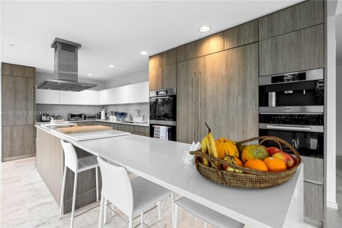 Condo in Key Biscayne, Florida, 4 bedrooms № 2082299 - photo 16