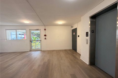Appartement à louer à Miami, Floride: 2949.65 m2 № 2058908 - photo 13