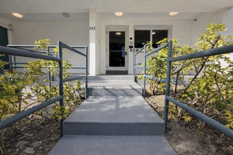 Appartement à louer à Miami, Floride: 2949.65 m2 № 2058908 - photo 3