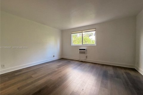 Appartement à louer à Miami, Floride: 2949.65 m2 № 2058908 - photo 8