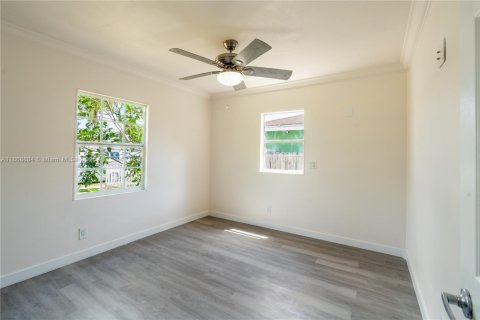 Villa ou maison à vendre à Miami Gardens, Floride: 3 chambres, 91.79 m2 № 1895766 - photo 9