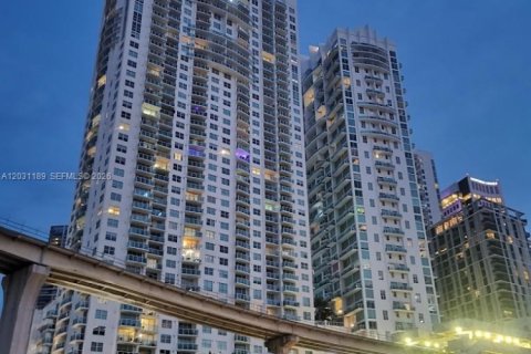Condo in Miami, Florida, 2 bedrooms  № 2078388 - photo 13