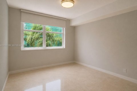 Condo in Miami, Florida, 2 bedrooms  № 2078388 - photo 5