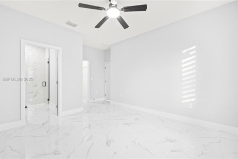 Купить виллу или дом в Лихай-Эйкерс, Флорида 3 спальни, № 1991938 - фото 12