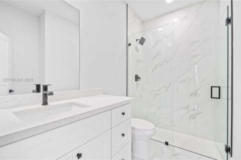 Купить виллу или дом в Лихай-Эйкерс, Флорида 3 спальни, № 1991938 - фото 11