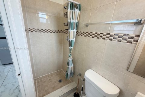 Appartement à louer à Hallandale Beach, Floride: 27.87 m2 № 2028118 - photo 11
