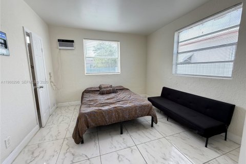 Appartement à louer à Hallandale Beach, Floride: 27.87 m2 № 2028118 - photo 3