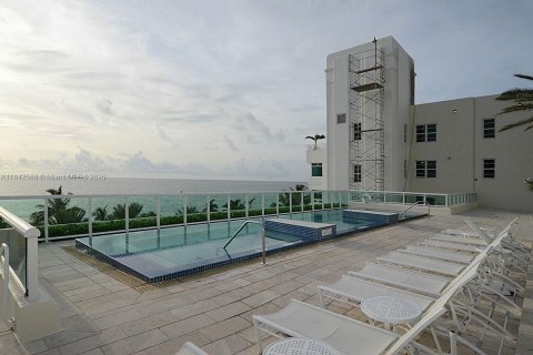 Condominio en alquiler en Fort Lauderdale, Florida, 2 dormitorios, 176.98 m2 № 1939810 - foto 20