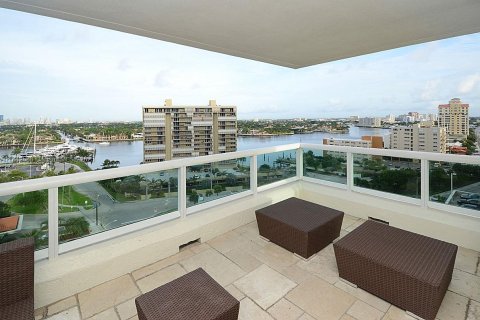 Condominio en alquiler en Fort Lauderdale, Florida, 2 dormitorios, 176.98 m2 № 1939810 - foto 2