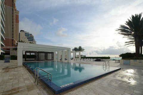 Condominio en alquiler en Fort Lauderdale, Florida, 2 dormitorios, 176.98 m2 № 1939810 - foto 7