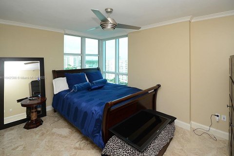 Condominio en alquiler en Fort Lauderdale, Florida, 2 dormitorios, 176.98 m2 № 1939810 - foto 6