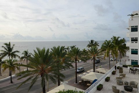 Condominio en alquiler en Fort Lauderdale, Florida, 2 dormitorios, 176.98 m2 № 1939810 - foto 5