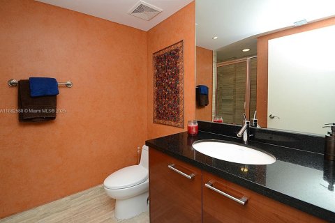 Condominio en alquiler en Fort Lauderdale, Florida, 2 dormitorios, 176.98 m2 № 1939810 - foto 4