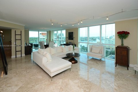 Condominio en alquiler en Fort Lauderdale, Florida, 2 dormitorios, 176.98 m2 № 1939810 - foto 14