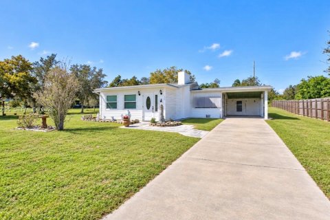 Villa ou maison à Lake Placid, Floride 2 chambres № 2390075