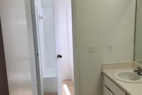 Casa en alquiler en Orlando, Florida, 3 dormitorios, 141.4 m2 № 1868835 - foto 22
