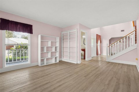 House in Palmetto, Florida 3 bedrooms, 292.64 sq.m. № 2330171 - photo 13