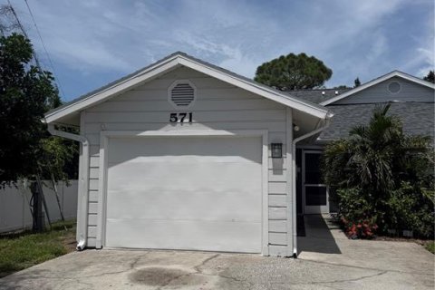 Villa ou maison à Palm Harbor, Floride 2 chambres, 107.77 m2 № 2321536