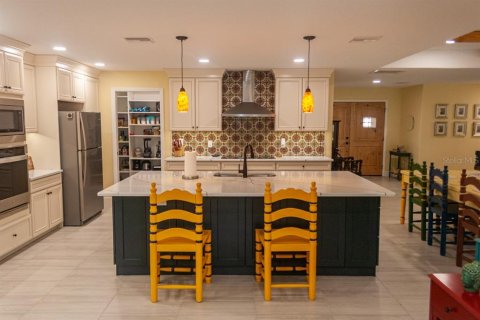 Villa ou maison à louer à Floral City, Floride: 4 chambres, 266.26 m2 № 1591323 - photo 10