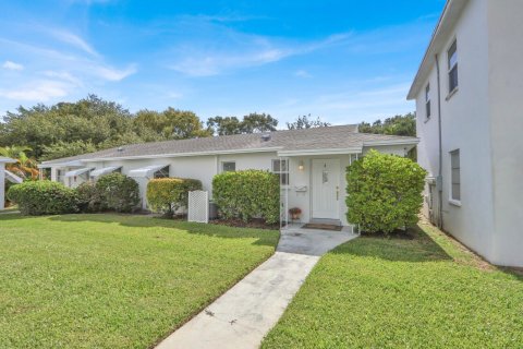 Condominio en Palm Beach Gardens, Florida, 1 dormitorio  № 2271142