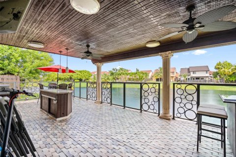 Townhouse in Miami, Florida 3 bedrooms, 109.9 sq.m. № 1944092 - photo 25