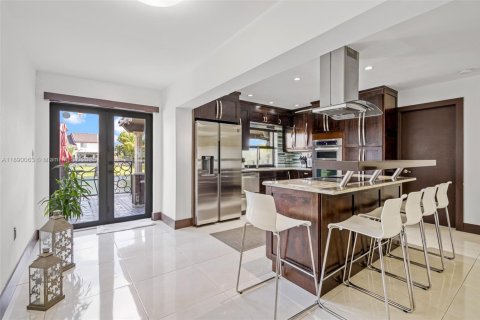 Townhouse in Miami, Florida 3 bedrooms, 109.9 sq.m. № 1944092 - photo 10
