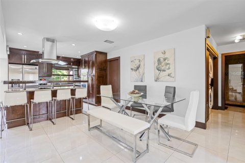 Townhouse in Miami, Florida 3 bedrooms, 109.9 sq.m. № 1944092 - photo 8