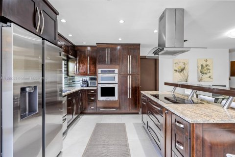 Townhouse in Miami, Florida 3 bedrooms, 109.9 sq.m. № 1944092 - photo 11