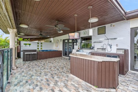 Townhouse in Miami, Florida 3 bedrooms, 109.9 sq.m. № 1944092 - photo 29