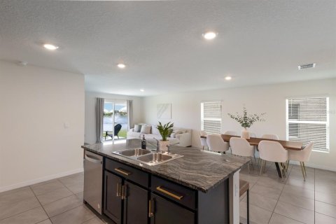 Casa en venta en Bradenton, Florida, 5 dormitorios, 225.57 m2 № 1872917 - foto 12