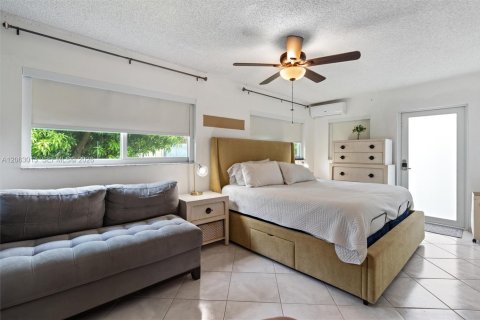 House in Tamarac, Florida 2 bedrooms, 100.52 sq.m. № 2266155 - photo 11