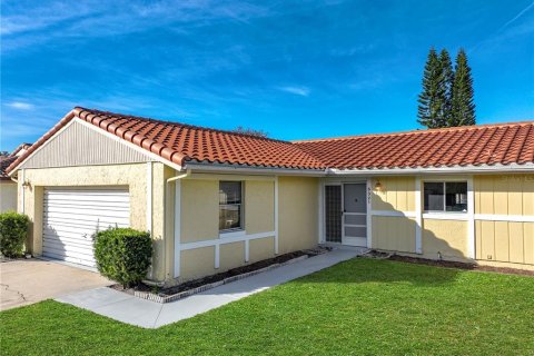 House in Orlando, Florida 3 bedrooms, 146.41 sq.m. № 2213056 - photo 8