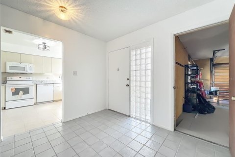 House in Orlando, Florida 3 bedrooms, 146.41 sq.m. № 2213056 - photo 13