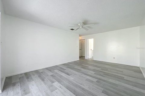 House in Orlando, Florida 3 bedrooms, 146.41 sq.m. № 2213056 - photo 28