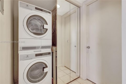 Copropriété à vendre à Pembroke Pines, Floride: 2 chambres, 131.64 m2 № 1925248 - photo 29