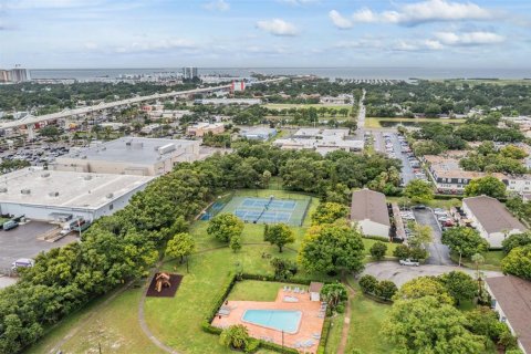Townhouse in Tampa, Florida 2 bedrooms, 96.99 sq.m. № 1849973 - photo 19