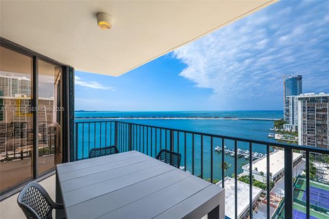 Condo in Miami, Florida, 2 bedrooms  № 1982661 - photo 14