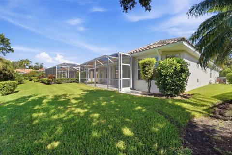 Villa ou maison à vendre à North Port, Floride: 3 chambres, 201.78 m2 № 2427541 - photo 4