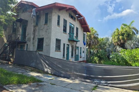 House in Saint Petersburg, Florida 4 bedrooms, 235.97 sq.m. № 1886704 - photo 3