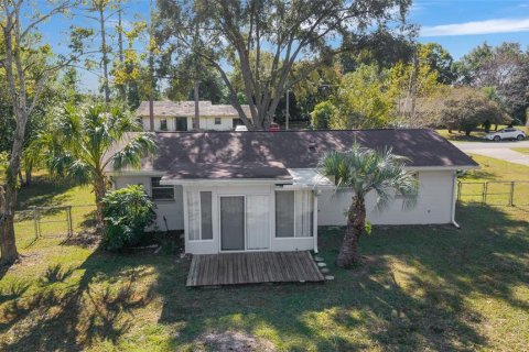 House in Dunnellon, Florida 2 bedrooms, 75.81 sq.m. № 2222853 - photo 6