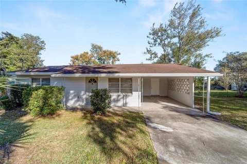 House in Dunnellon, Florida 2 bedrooms, 75.81 sq.m. № 2222853 - photo 11