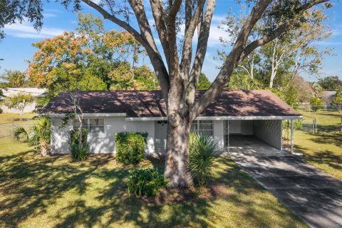 House in Dunnellon, Florida 2 bedrooms, 75.81 sq.m. № 2222853 - photo 5