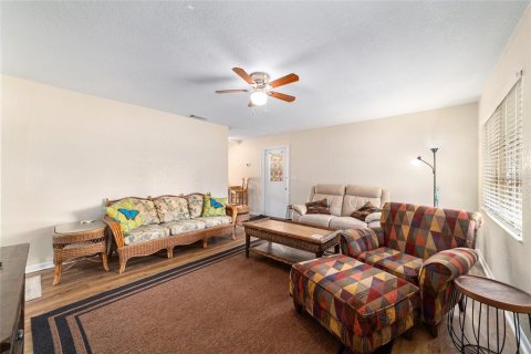 House in Dunnellon, Florida 2 bedrooms, 75.81 sq.m. № 2222853 - photo 15