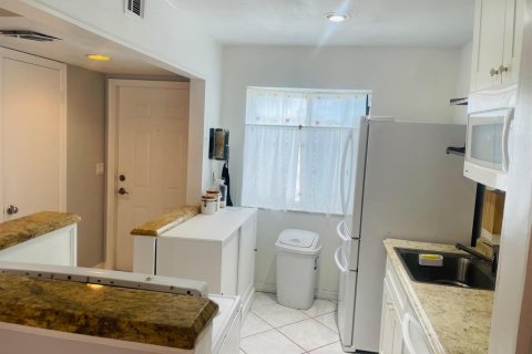 Купить кондоминиум в Ройял-Палм-Бич, Флорида 4 комнаты, 92.9м2, № 2146377 - фото 5