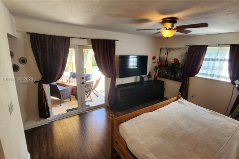 Casa en venta en Cutler Bay, Florida, 3 dormitorios, 180.51 m2 № 2066700 - foto 23