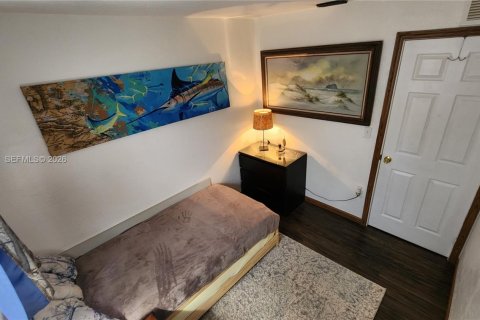 Casa en venta en Cutler Bay, Florida, 3 dormitorios, 180.51 m2 № 2066700 - foto 24