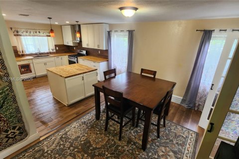 Casa en venta en Cutler Bay, Florida, 3 dormitorios, 180.51 m2 № 2066700 - foto 9